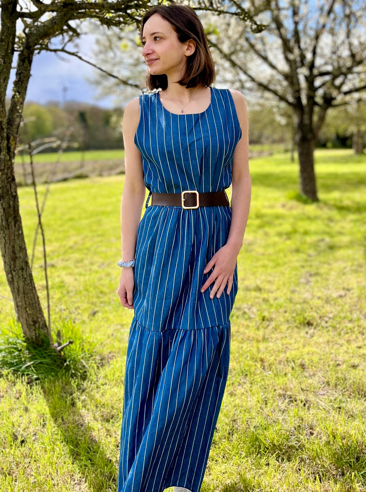 Robe sans manches avec ceinture - bleu marine