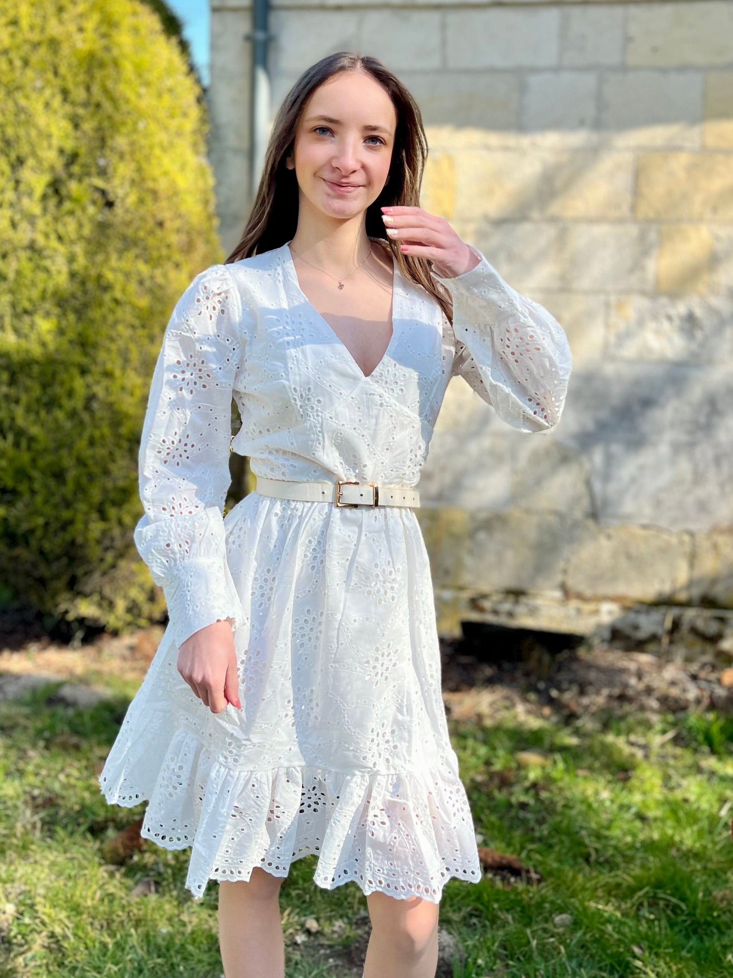 Robe courte en broderie - blanc