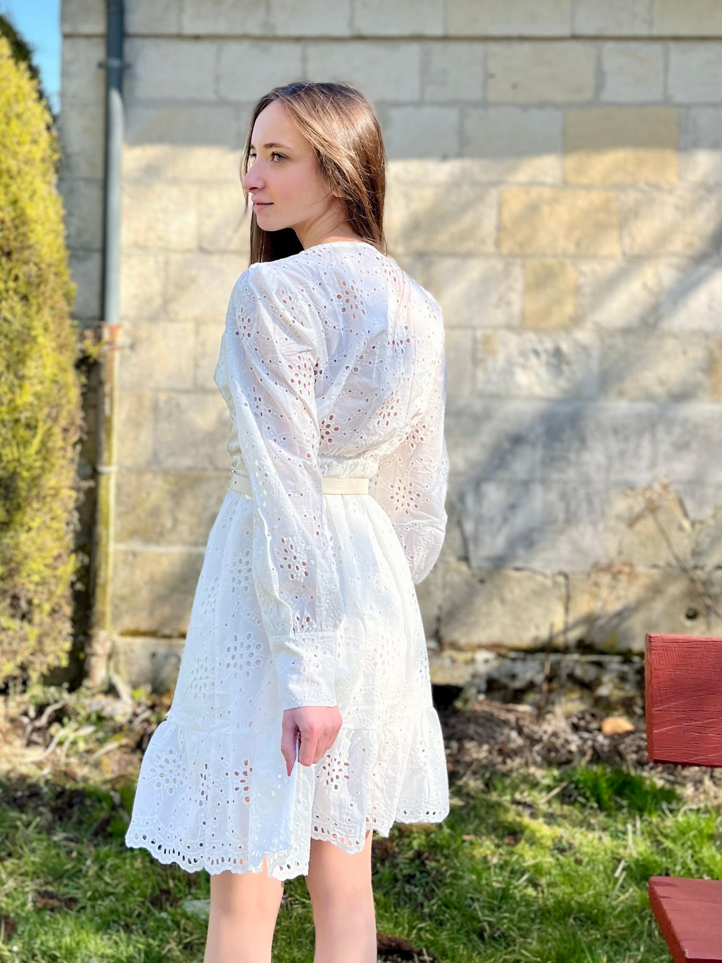 Robe courte en broderie - blanc