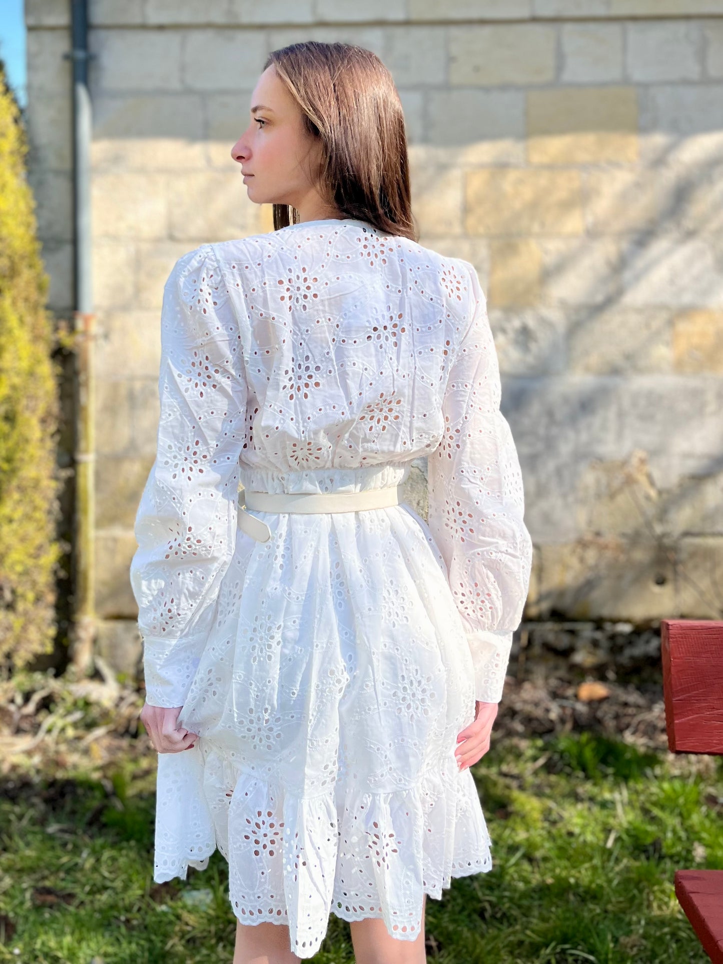 Robe courte en broderie - blanc