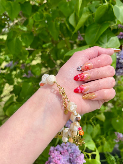 Bracelet perles naturelles et breloques - écru