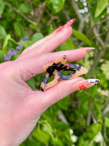 Petite pince papillon - beige et noir