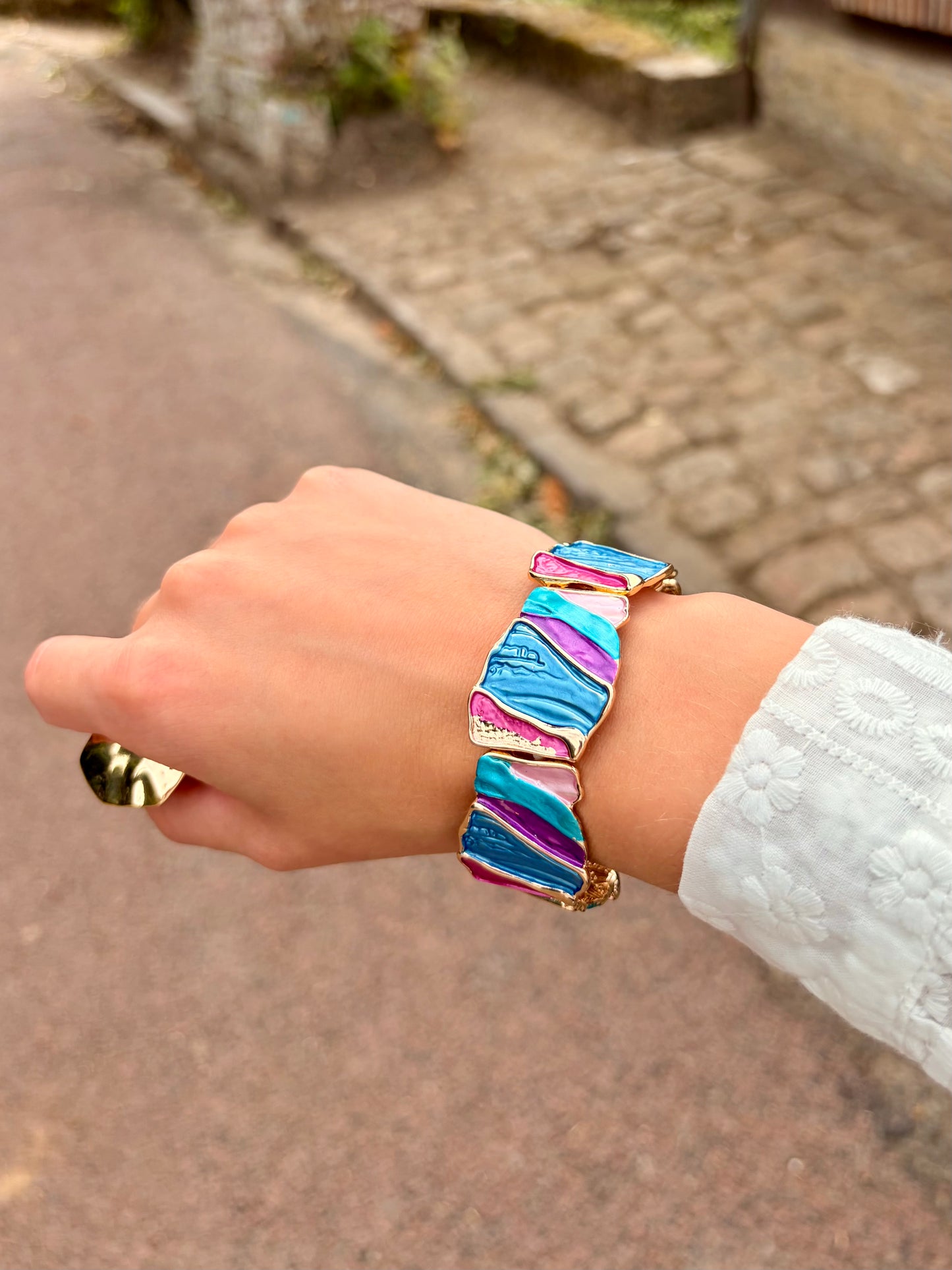 Bracelet breloque - plusieurs coloris disponibles