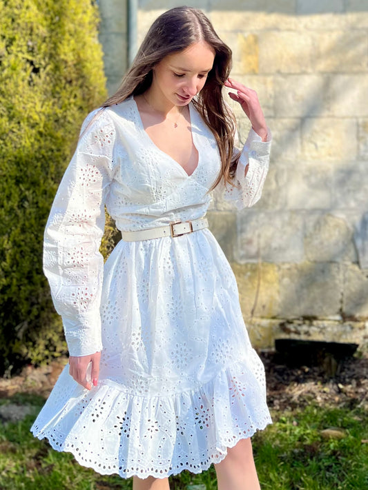 Robe courte en broderie - blanc